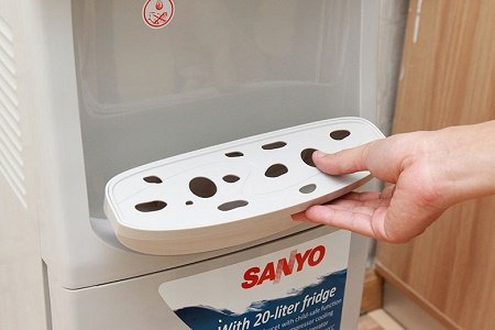 Bảo hành cây nước nóng lạnh Sanyo tại nhà miễn phí