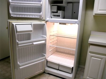 Để tủ lạnh chạy trong 24h ở tình trạng trống